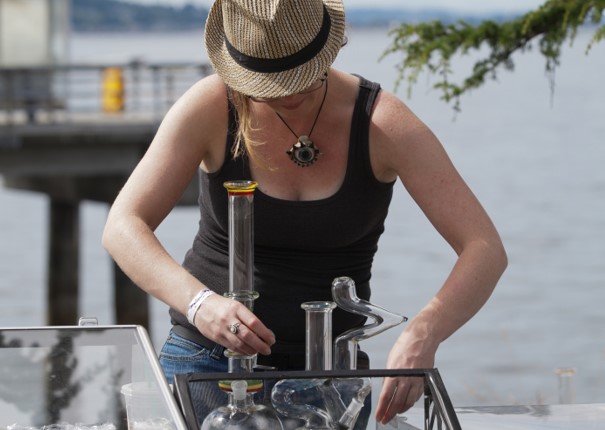 Bong vs Dab Rig: Which Is Better